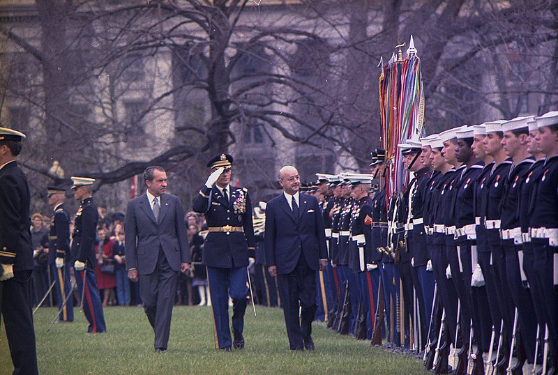 File:President Nixon and Prime Minister Nihat Erim of the Republic of Turkey reviewing the troops at the welcoming ceremony... - NARA - 194431.jpg