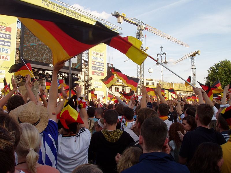 File:Public viewing in Berlin.jpg