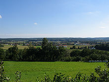 La valle della Raab vista dal lieve rilievo, l'ultimo colle austriaco, dal quale il Marchese avrebbe comandato la battaglia. Oltre le colline all'orizzonte, in territorio magiaro, era il grande accampamento del Gran Visir.