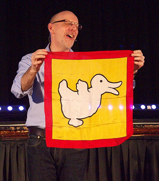 File:Richard Wiseman transforms a duck into a rabbit at QEDCon 2014.jpg