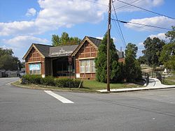 Riverside Cemetery 5.JPG