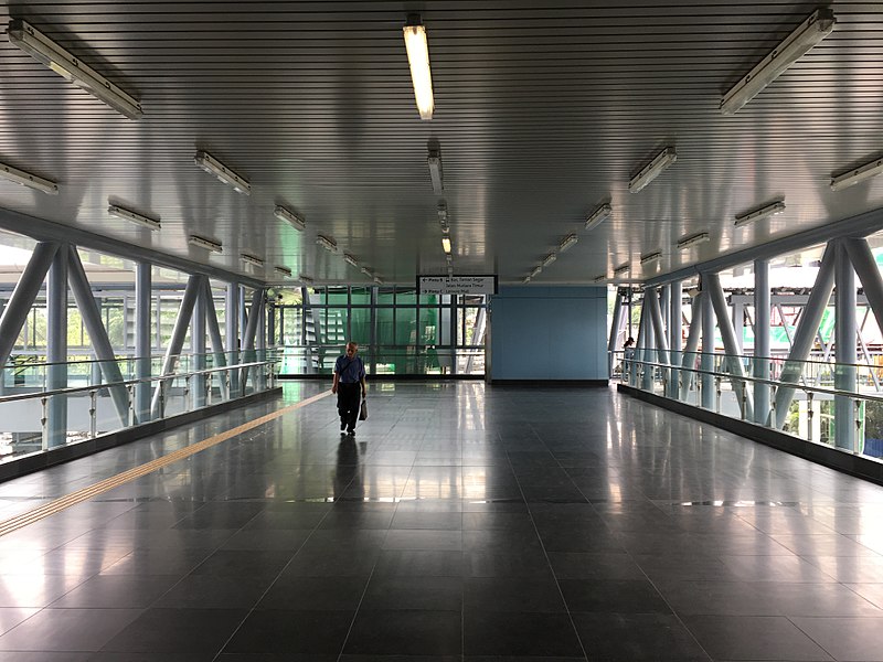 File:SBK Line Taman Mutiara Entrance B 4.jpg