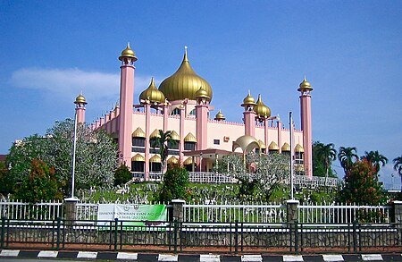 Fail:Sarawak State Mosque 02.jpg