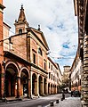 Scorcio della chiesa in via San Vitale.