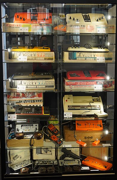 File:Set of Pong consoles N.4.jpg