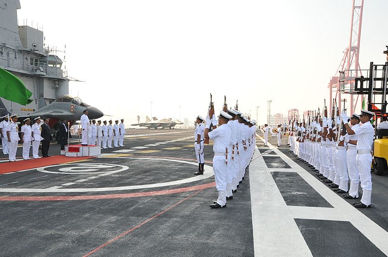 File:Sri Lankan President Maitripala Sirisena visits INS Vikramaditya at Colombo (04).jpg