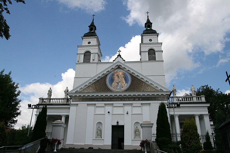 File:St Antoni Church in Sokółka-9.jpg