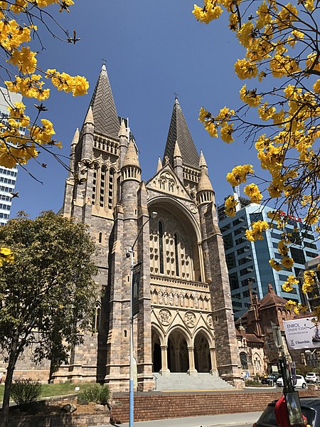 File:St John's Cathedral, Brisbane facade in spring 2017.jpg