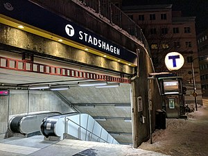 One of the entrances to Stadshagen metro station Stadshagen januari 2017 utanfor.jpg