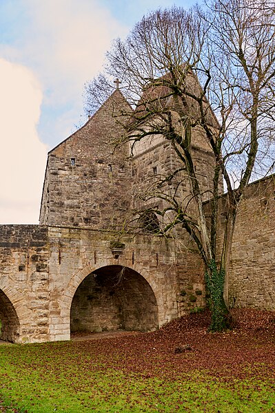 File:Stadtmauer, Klingentorbastei Rothenburg ob der Tauber 20211205 0013.jpg