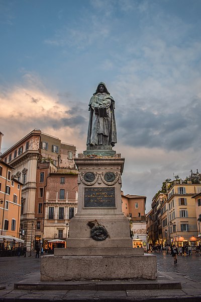 File:Statua di Giordano Bruno Campo de' Fiori (Roma).jpg