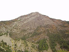 Слојеви на планинској површини у француским Алпима