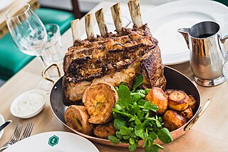 <span class="mw-page-title-main">Roast beef</span> Traditional English dish of beef which is roasted