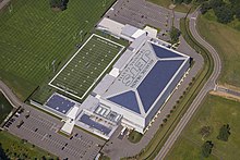 Rooftop solar panels at the New York Jets training facility in Florham Park, New Jersey Syn 5433.jpg