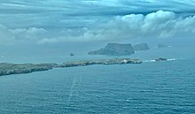 Tarawhenua Pt and Rabbit Island in centre. Sugar Loaf and Mangere Islands behind Tarawhenua Pt, Rabbit Is, Sugar Loaf and Mangere Islands.jpg