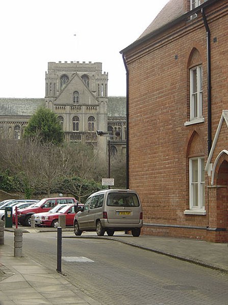 File:The end of Peterscourt - geograph.org.uk - 671257.jpg