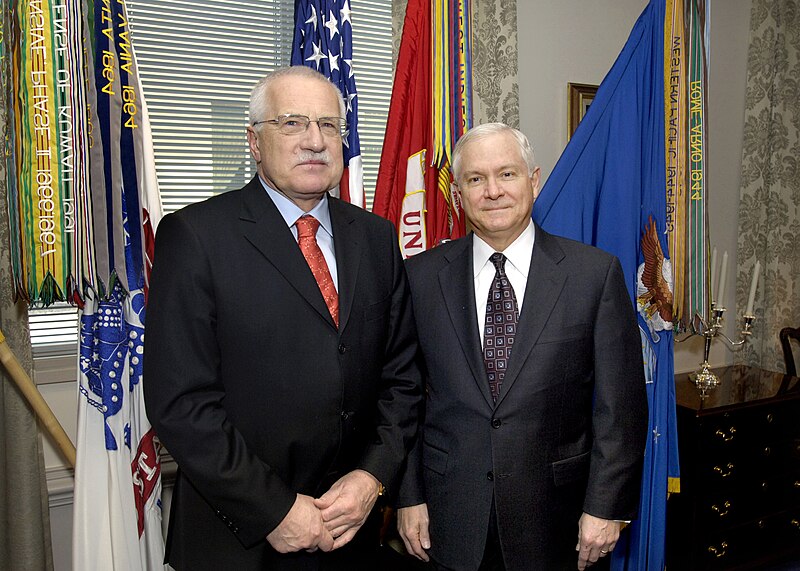 File:Václav Klaus and Robert Gates.jpg