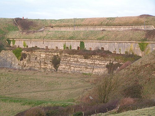 Verne Battery - geograph.org.uk - 109884.jpg