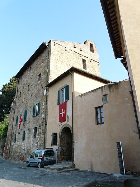 File:Vicopisano-palazzo pretorio4.jpg