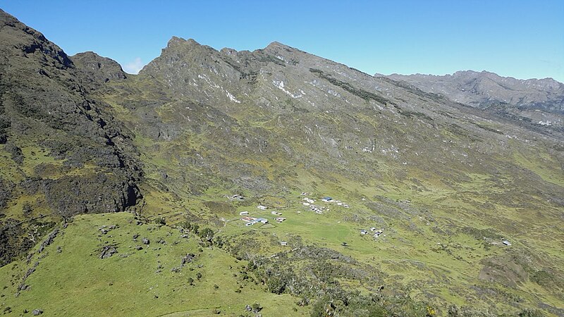 File:Vista panorámica de Tambo de Vaca.jpg