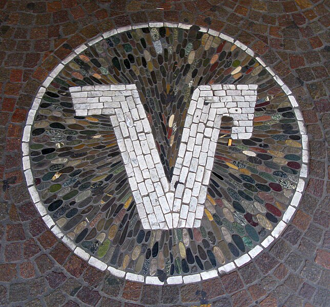 File:Volksbank-Mosaik 1.jpg