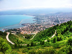 Vue générale de la ville de Bejaia.jpg