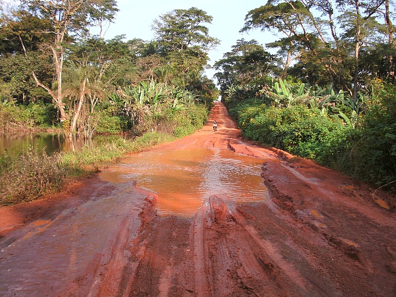 File:WL-Cameroun-Bourbier sur la piste Tibati-Banyo.jpg