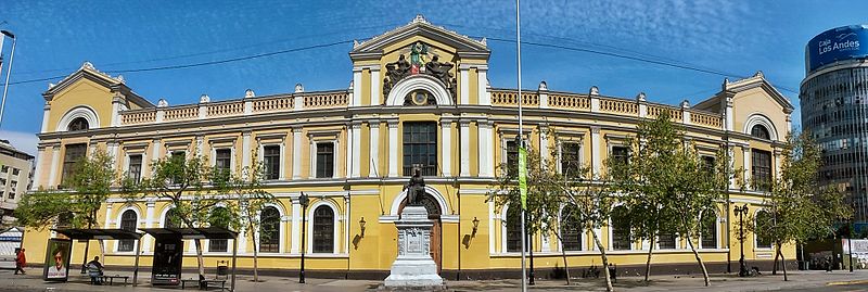 File:WLMCL - Casa Central U de Chile 01.jpg