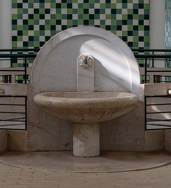 File:Water tap and basin, Mercado de Arroios, Lisbon, Portugal julesvernex2.jpg