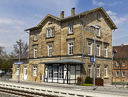 Empfangsgebäude von Worms-Pfeddersheim (2012)