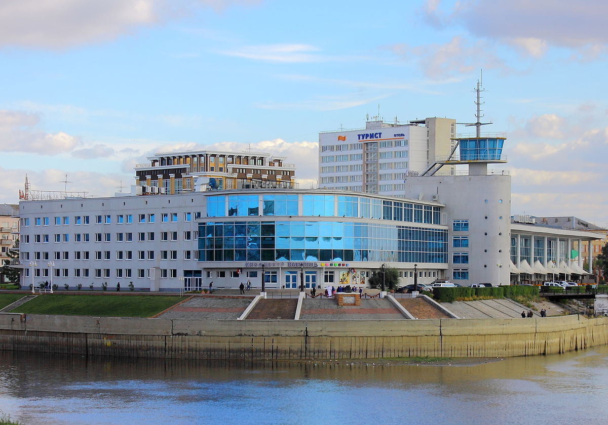 площадь бухгольца в омске