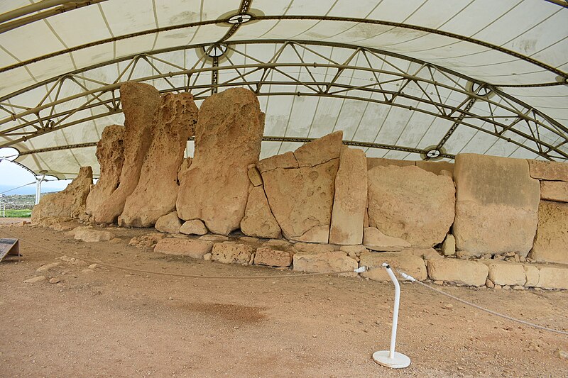 File:Ħaġar Qim Temple 16.jpg