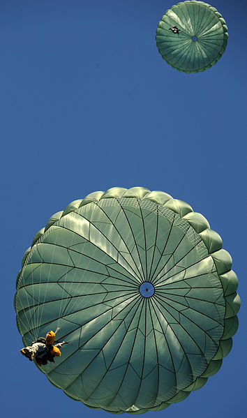 File:1-501st Big Lake jump 110722-F-LX370-173.jpg