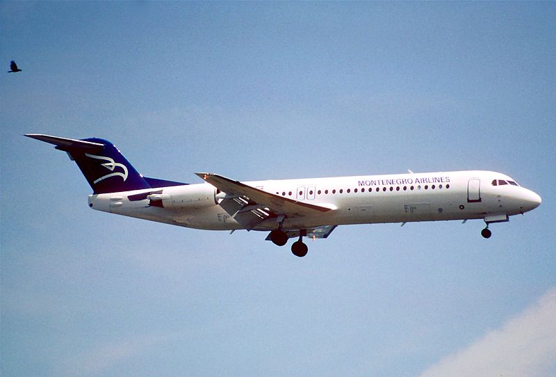 File:135cp - Montenegro Airlines Fokker 100; YU-AOL@ZRH;30.06.2001 (5669218545).jpg