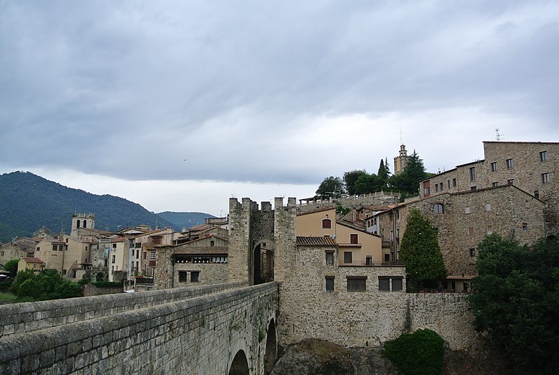 File:17850 Besalú, Girona, Spain - panoramio.jpg