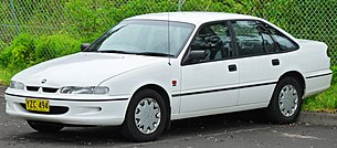 1995 Holden Commodore (VR II) Executive sedan (2011-11-30) 01.jpg