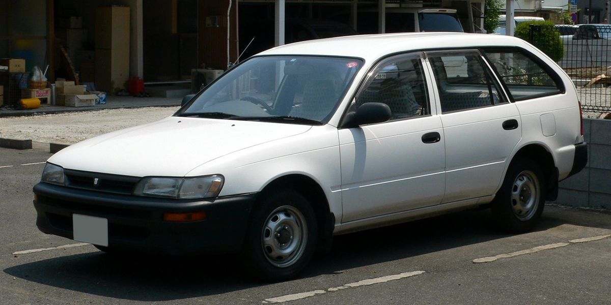 File:1995 Toyota Sprinter-Van 01.jpg - Wikipedia