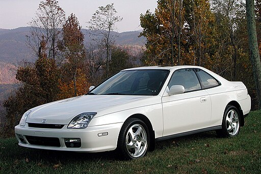 1999 Honda Prelude in White Pearl, front left