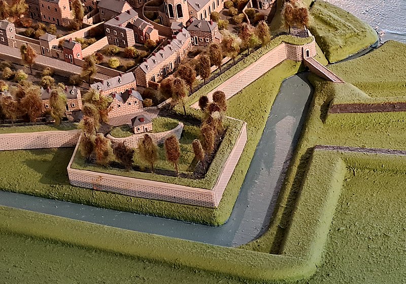 File:2023 Kopie Franse maquette van Maastricht, Sint-Maartensbastion.jpg