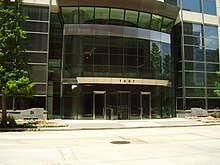 5 Houston Center in Downtown Houston, which at one time housed the headquarters of Halliburton 5HoustonCenter.JPG