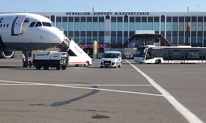 Aéroport d'Héraklion en Crète.JPG