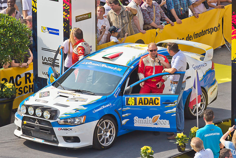 File:ADAC Rallye Deutschland 2013 - Fahrerpräsentation auf dem Roncalliplatz-4739.jpg