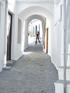 A street in Skyros, Greece.jpg