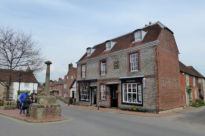 File:Alfriston Market Square looking towards Wood Butchers and House.jpg