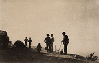 James Craig Annan: Group on a Hill Road – Granada, Camera Work č. 45, 1914