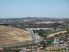 Vista general d'una porció de l'aqüeducte