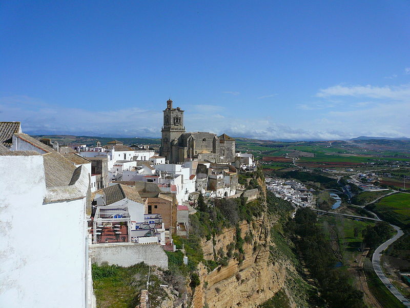 File:Arcos de la Frontera, Spain.jpg