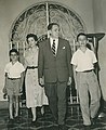 Arturo Uslar Pietri y familia (1950).jpg