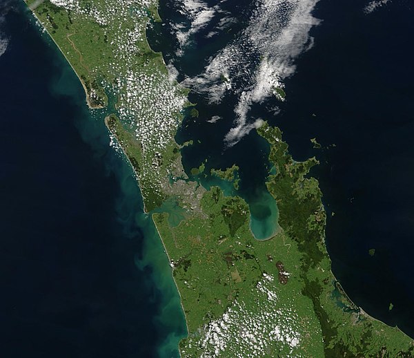 True-colour image of the region showing the Auckland urban area as the brownish area just left of centre, with the Hauraki Gulf to the right