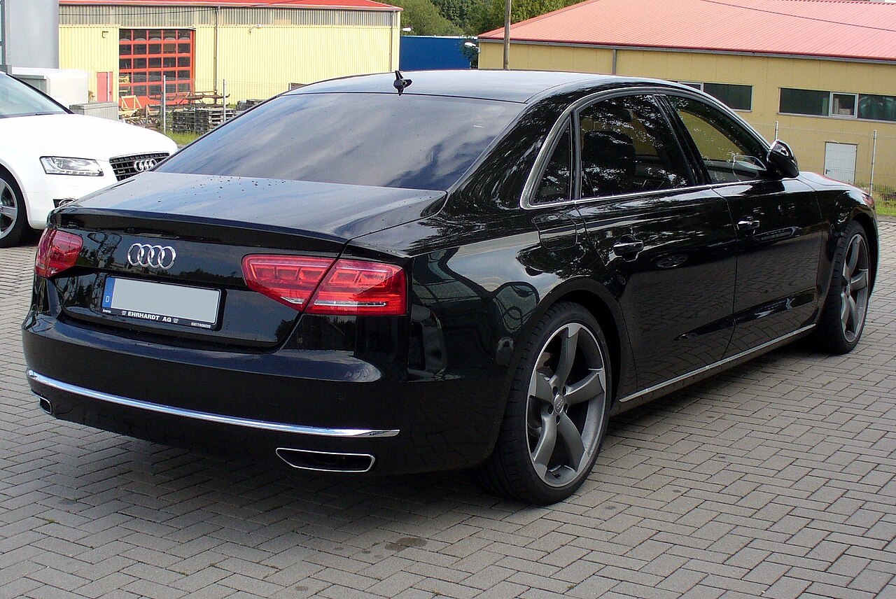 Image of Audi A8 L W12 quattro tiptronic Phantomschwarz Heck